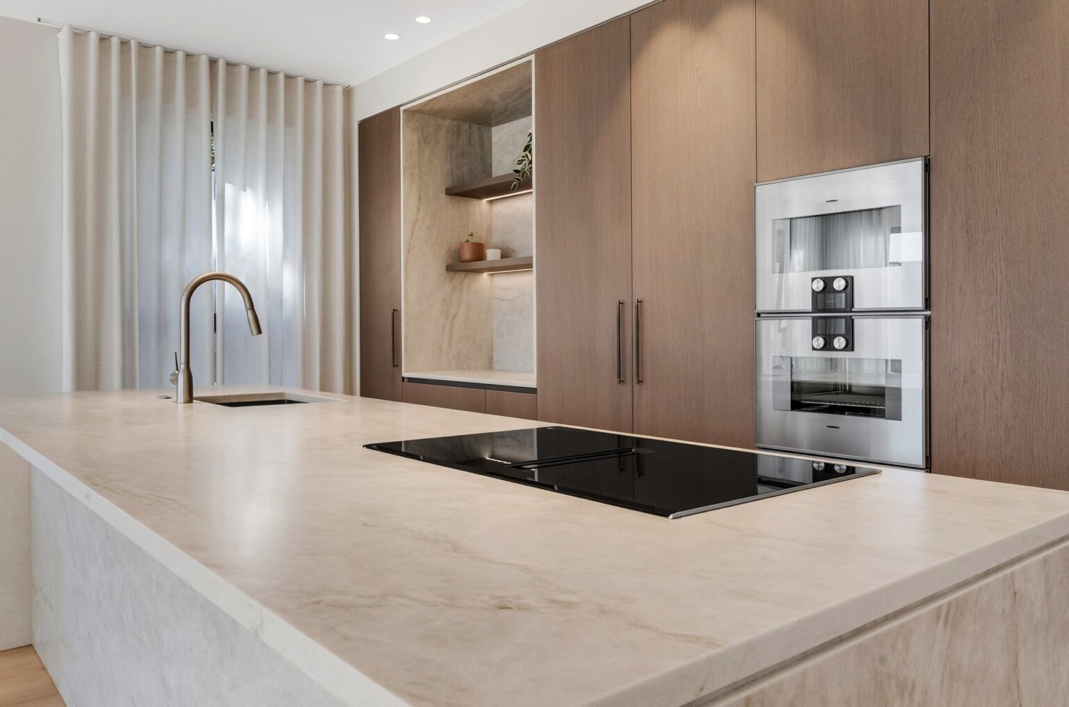 Isobel Road, Greenhithe interior photograph