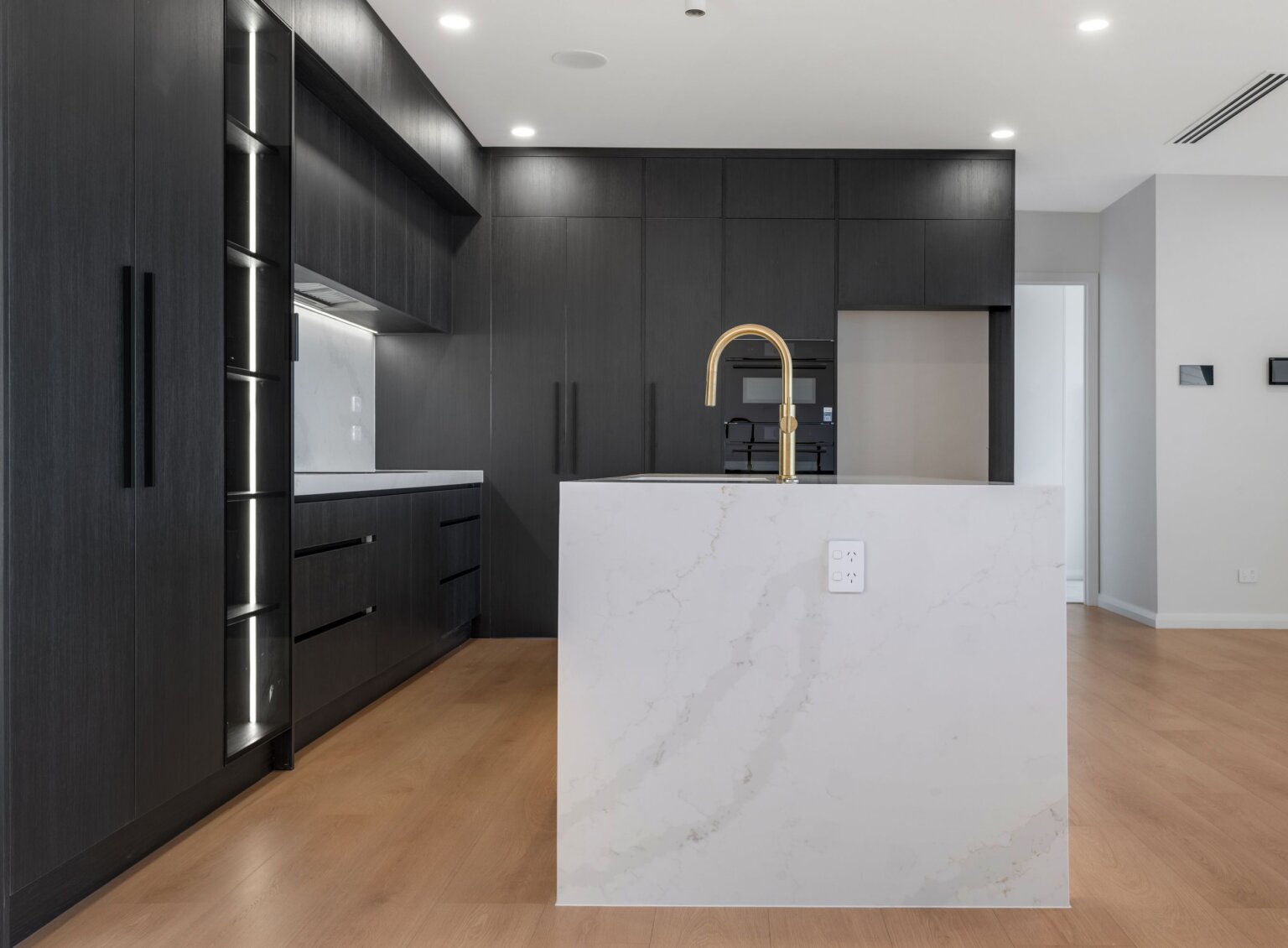 Knightsbridge Drive, Forrest Hill interior photograph